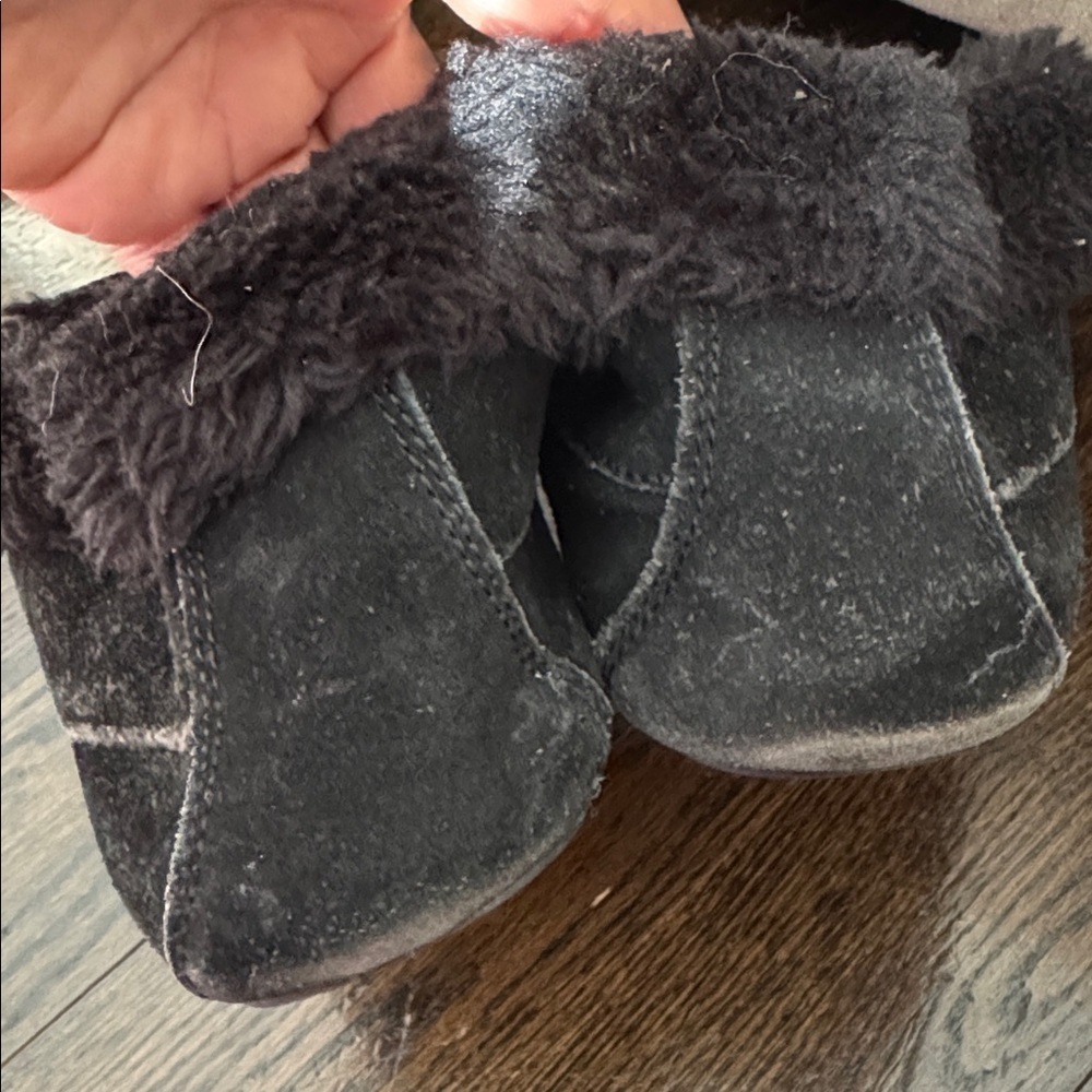 Bongo Women’s Black Suede Moccasin Faux fur lined Slippers size 8 - Picture 4 of 6